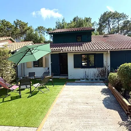 House With Shared Pool In *